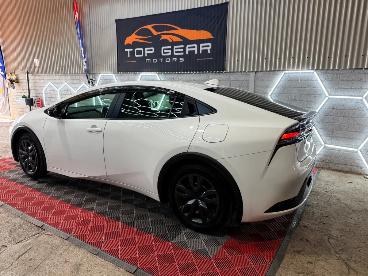 Toyota Prius Saloon, Petrol Hybrid, 2024, White