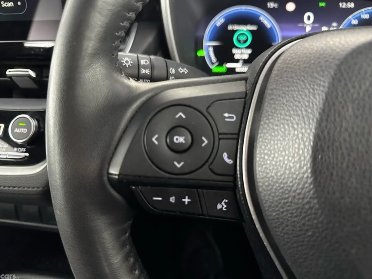 Toyota Corolla Cross Hatchback, Petrol Hybrid, 2024, Blue