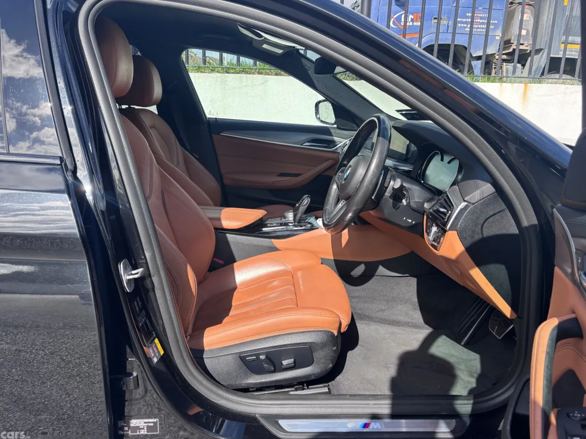 BMW 5-Series Saloon, Petrol Plug-in Hybrid, 2018, Black