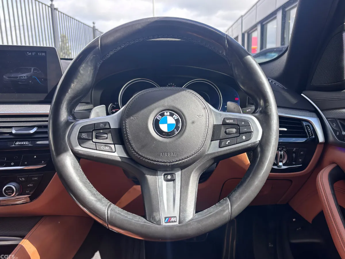 BMW 5-Series Saloon, Petrol Plug-in Hybrid, 2018, Black