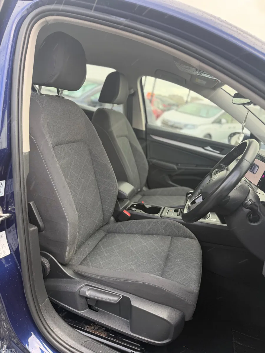 Volkswagen Golf Hatchback, Diesel, 2023, Blue