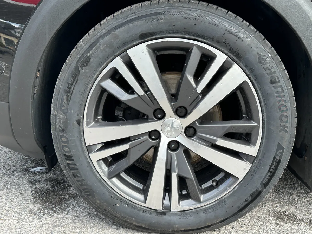 Peugeot 5008 MPV, Diesel, 2021, Black