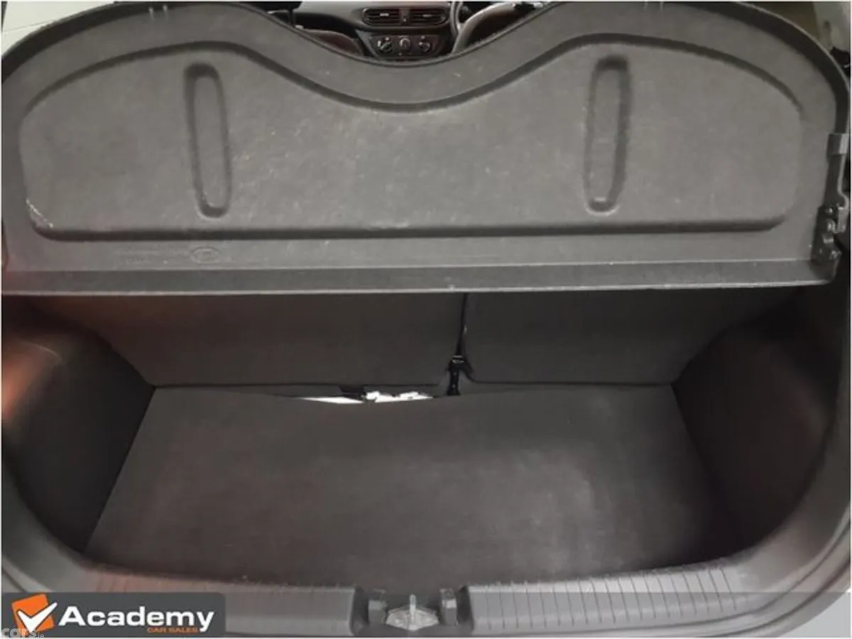 Hyundai i10 Hatchback, Petrol, 2025, White