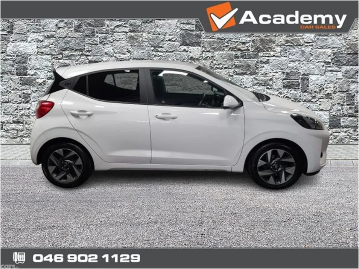 Hyundai i10 Hatchback, Petrol, 2025, White