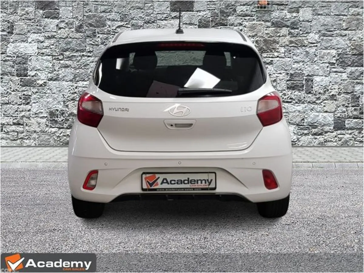 Hyundai i10 Hatchback, Petrol, 2025, White