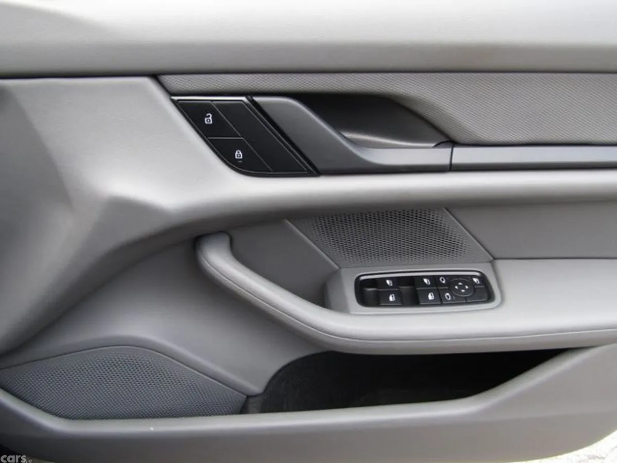 Porsche Taycan Saloon, Electric, 2022, Black