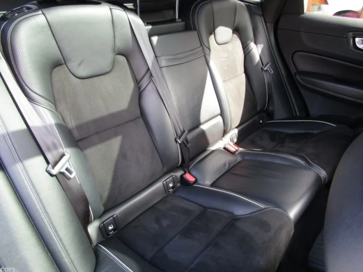Volvo XC60 Estate, Petrol Plug-in Hybrid, 2018, White