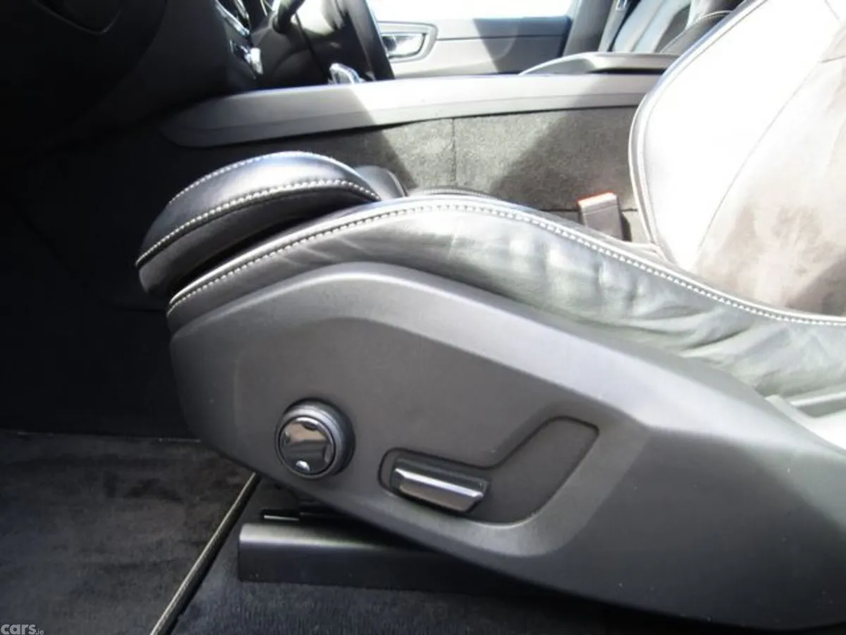 Volvo XC60 Estate, Petrol Plug-in Hybrid, 2018, White