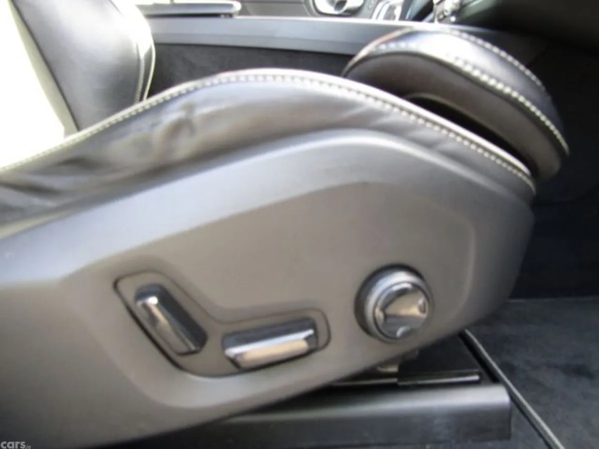 Volvo XC60 Estate, Petrol Plug-in Hybrid, 2018, White