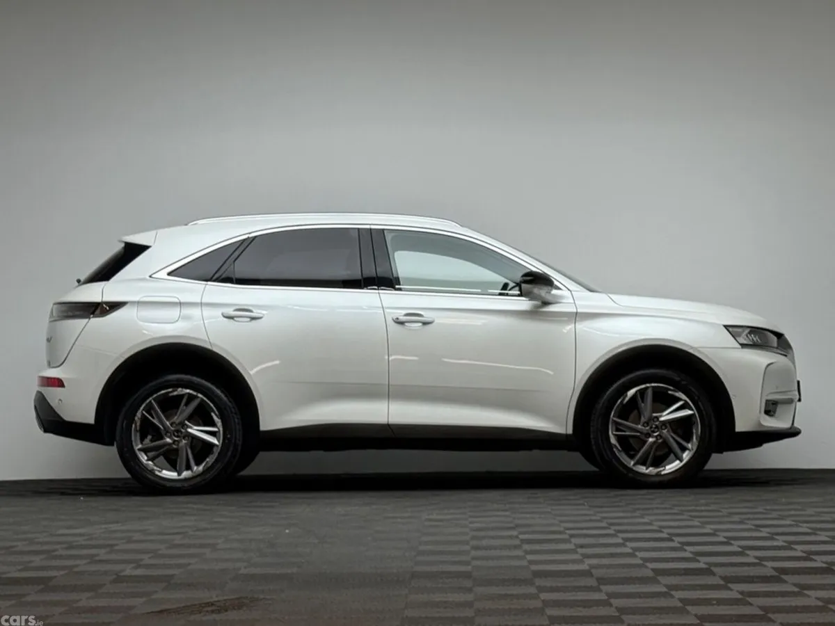 DS Automobiles DS 7 SUV, Petrol, 2022, White