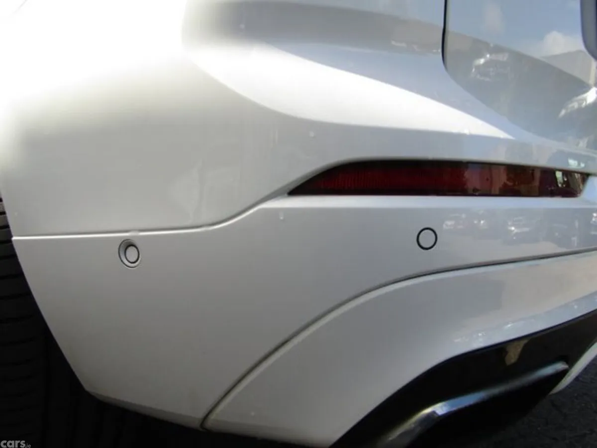Volvo XC60 Estate, Petrol Plug-in Hybrid, 2018, White