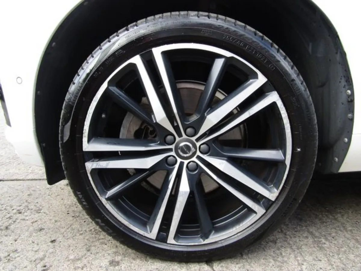 Volvo XC60 Estate, Petrol Plug-in Hybrid, 2018, White