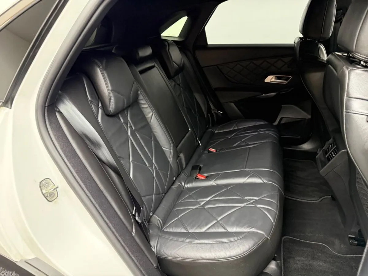 DS Automobiles DS 7 SUV, Petrol, 2022, White