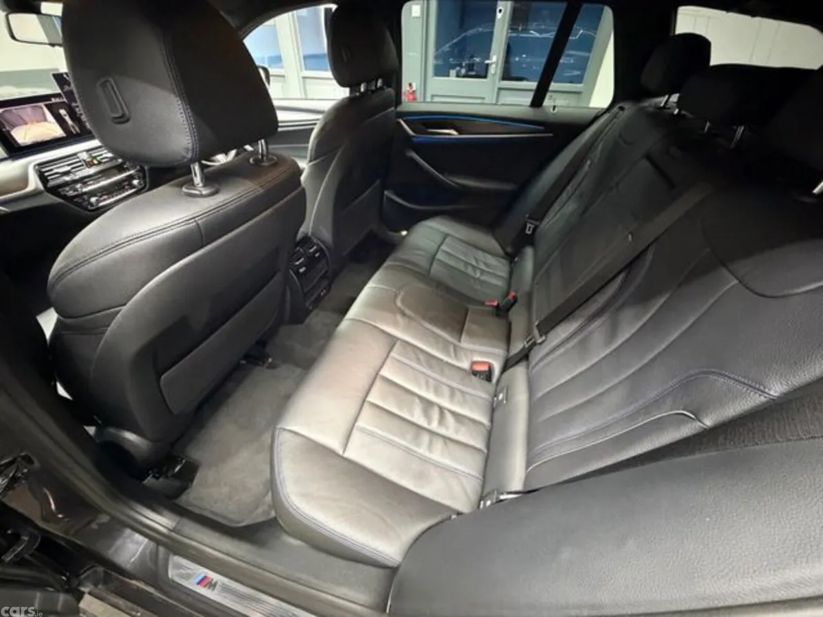 BMW 5-Series Estate, Petrol Hybrid, 2022, Grey