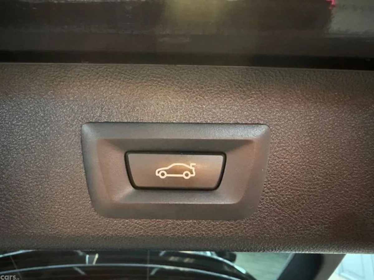 BMW 5-Series Estate, Petrol Hybrid, 2022, Grey
