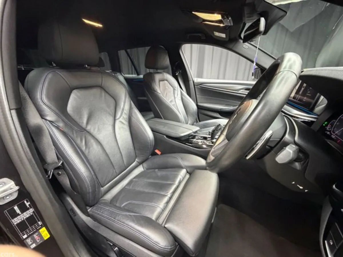 BMW 5-Series Estate, Petrol Hybrid, 2022, Grey