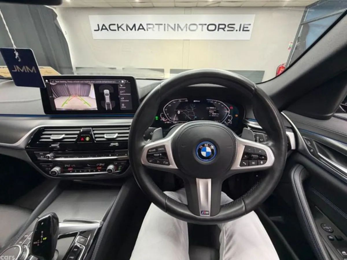 BMW 5-Series Estate, Petrol Hybrid, 2022, Grey