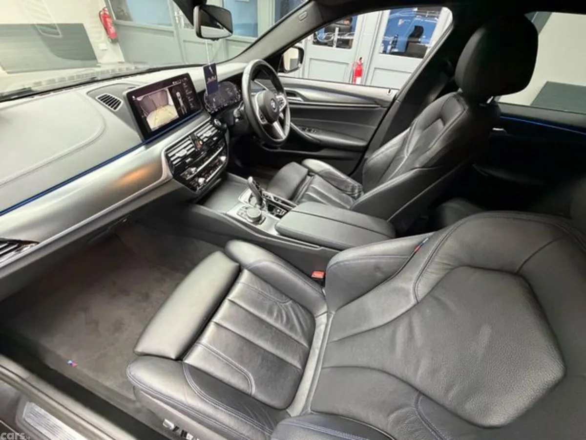 BMW 5-Series Estate, Petrol Hybrid, 2022, Grey