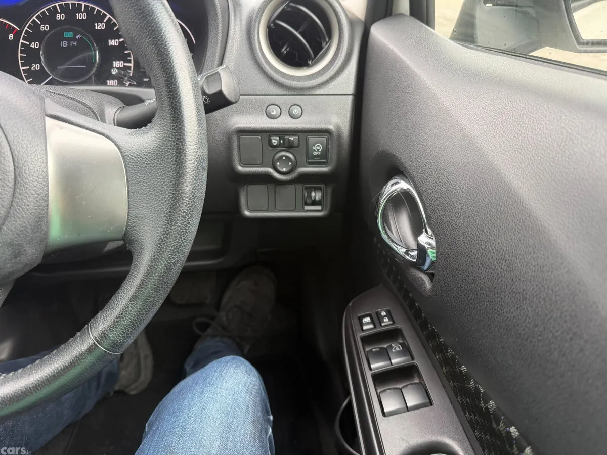 Nissan Note Hatchback, Petrol, 2013, White