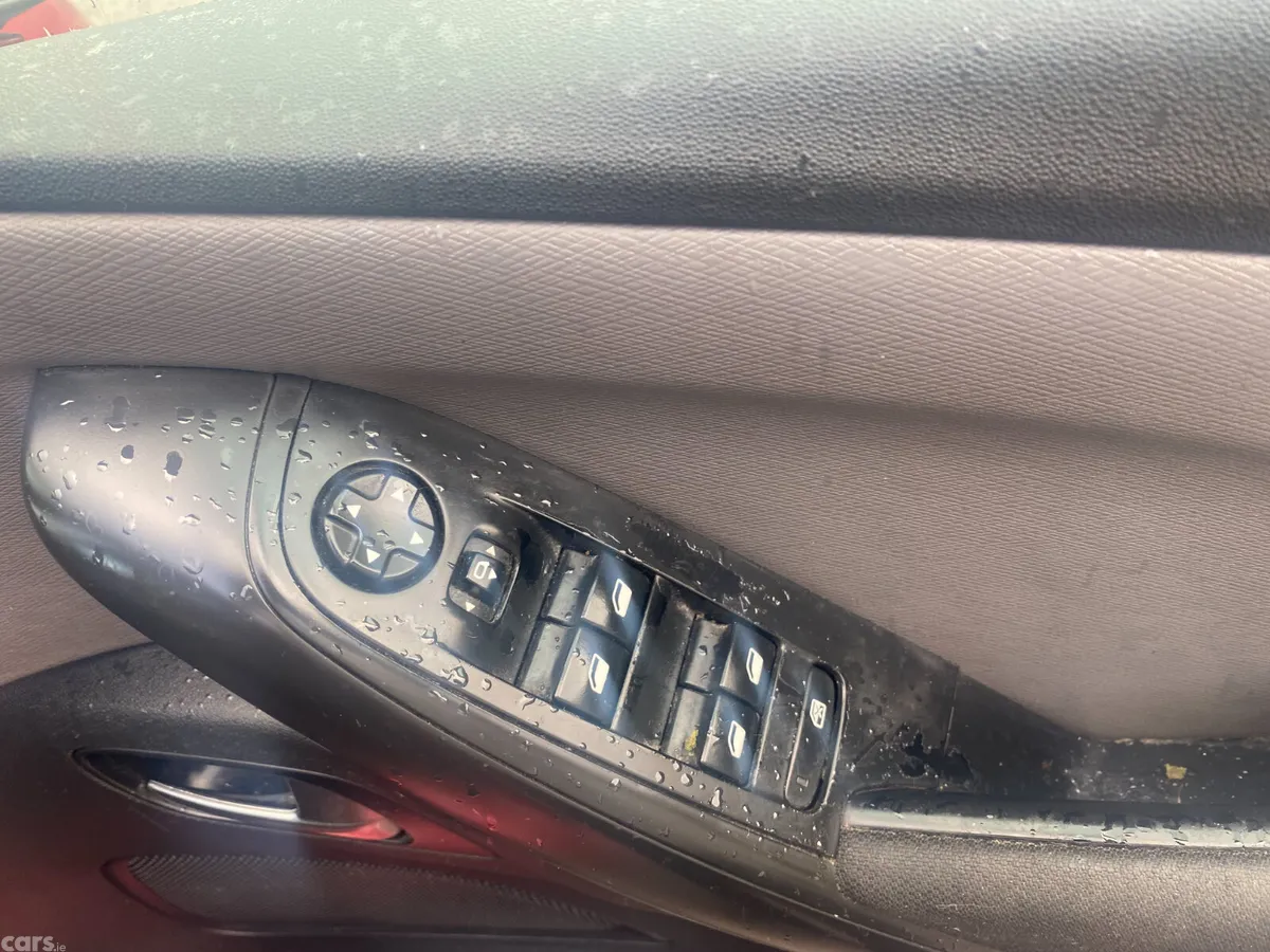 Citroen C4 Hatchback, Diesel, 2015, Red