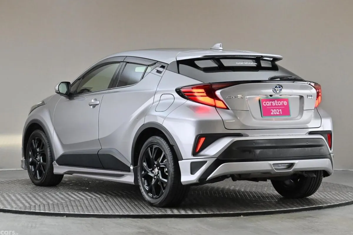 Toyota C-HR SUV, Petrol Hybrid, 2021, Grey