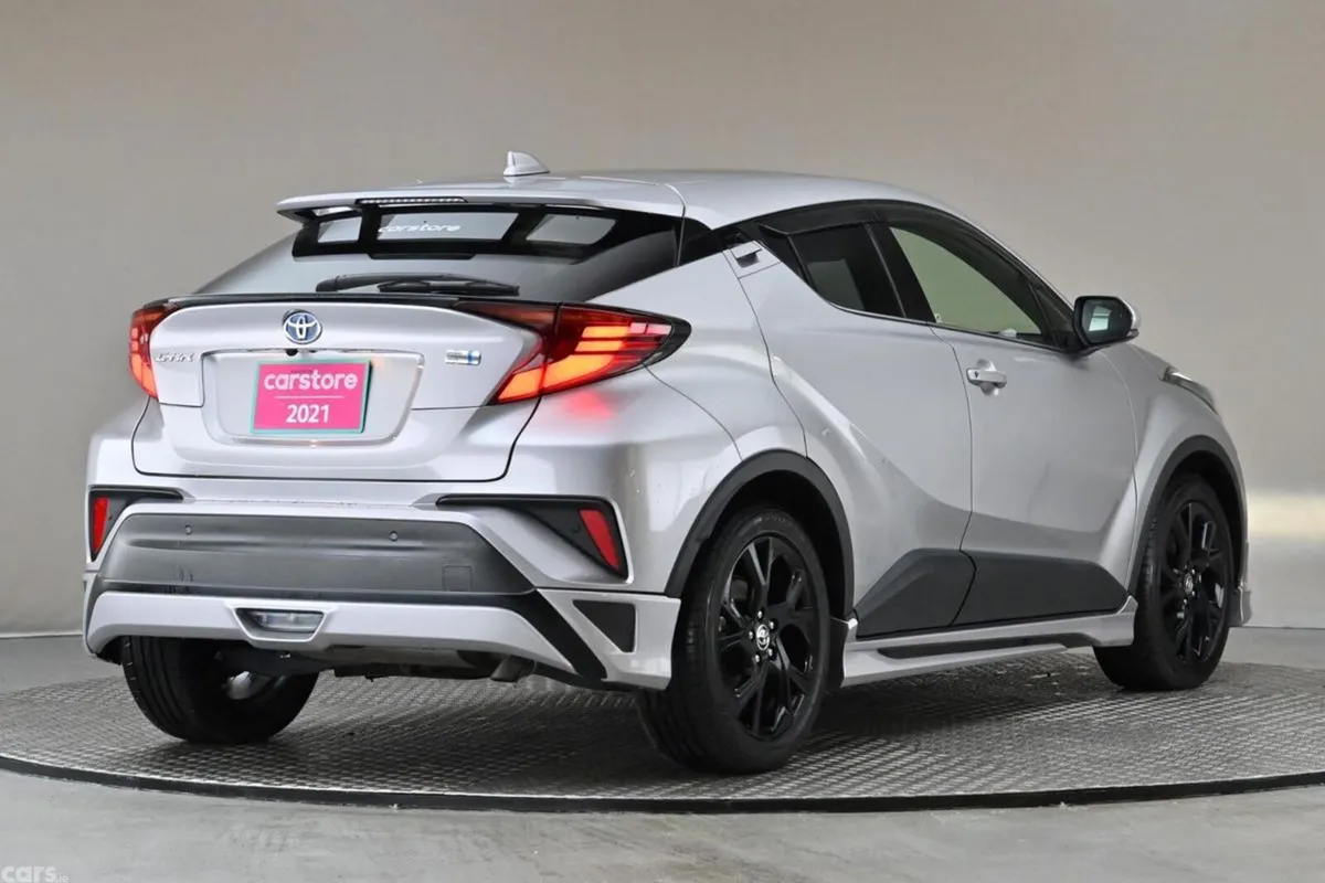 Toyota C-HR SUV, Petrol Hybrid, 2021, Grey