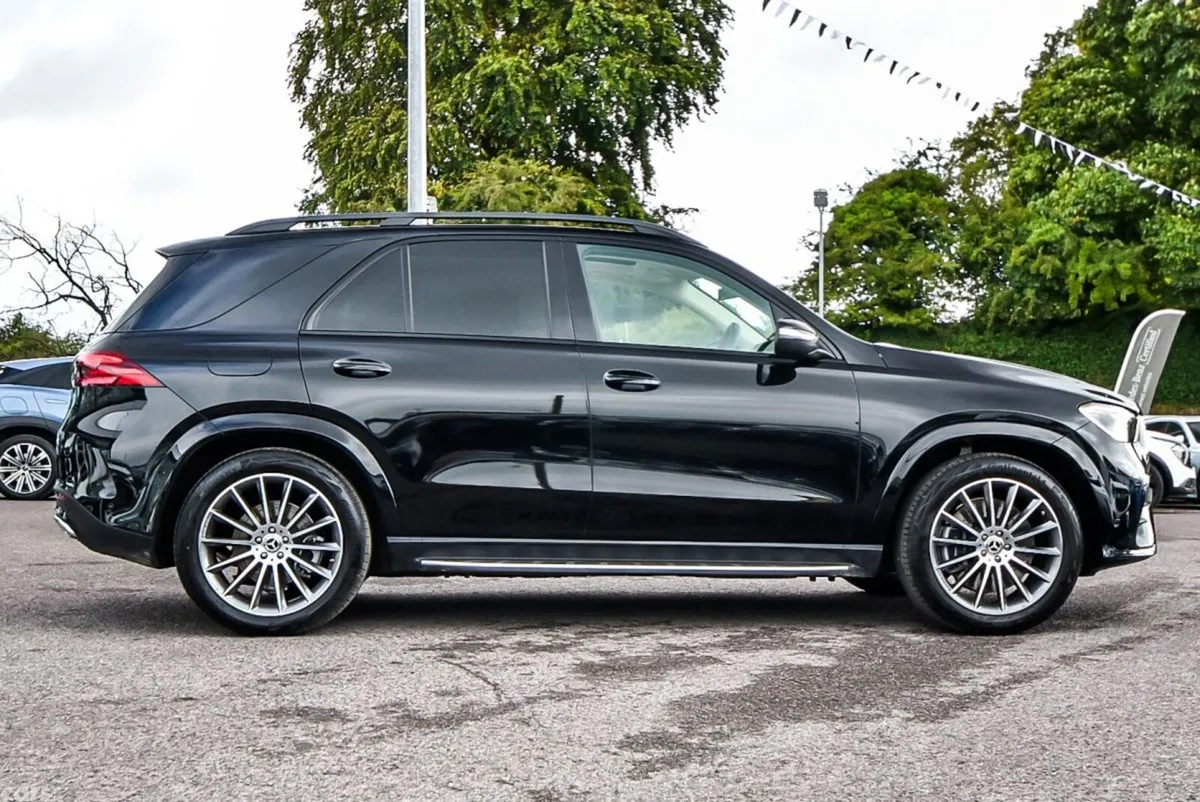 Mercedes-Benz GLE SUV, Diesel Plug-in Hybrid, 2026, Black