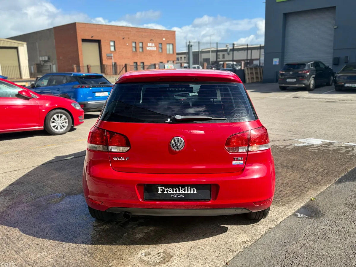 Volkswagen Golf Hatchback, Petrol, 2011, Red