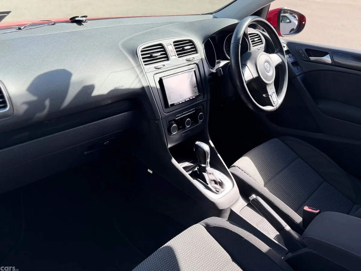 Volkswagen Golf Hatchback, Petrol, 2011, Red