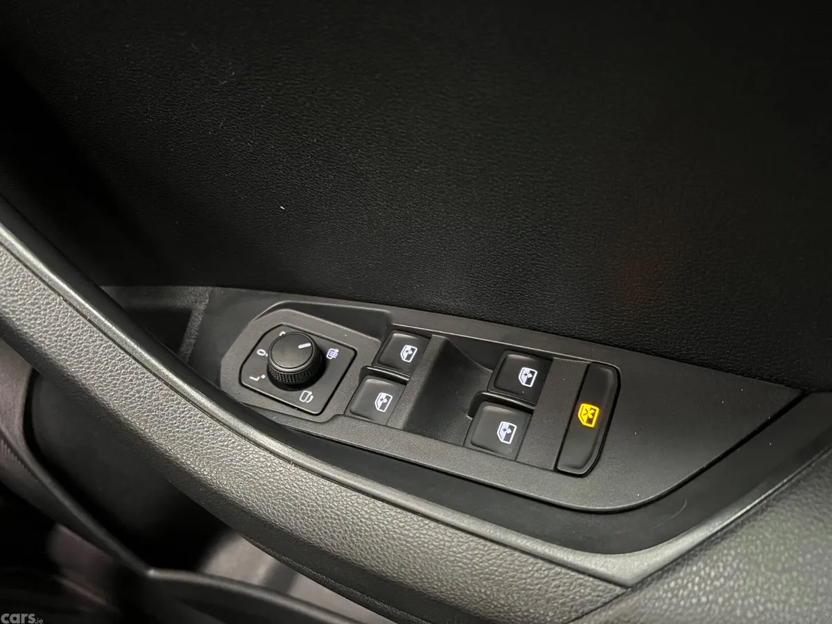 Skoda Karoq SUV, Diesel, 2024, Grey