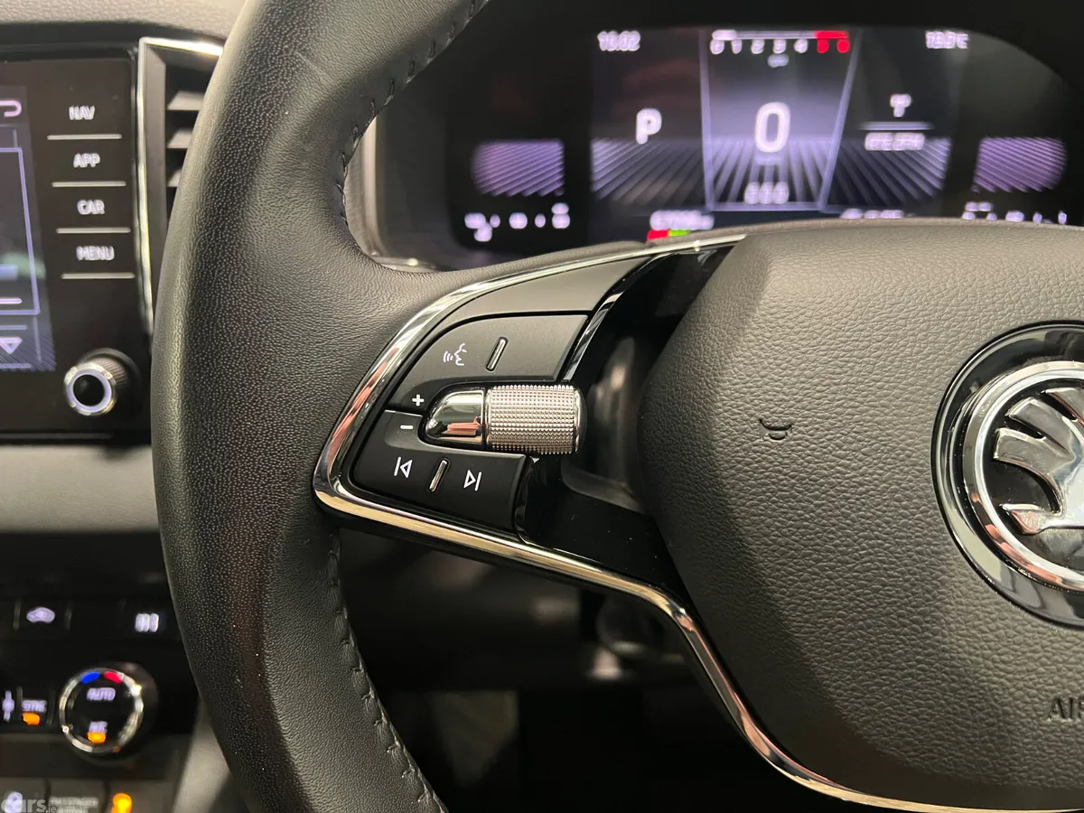 Skoda Karoq SUV, Diesel, 2024, Grey