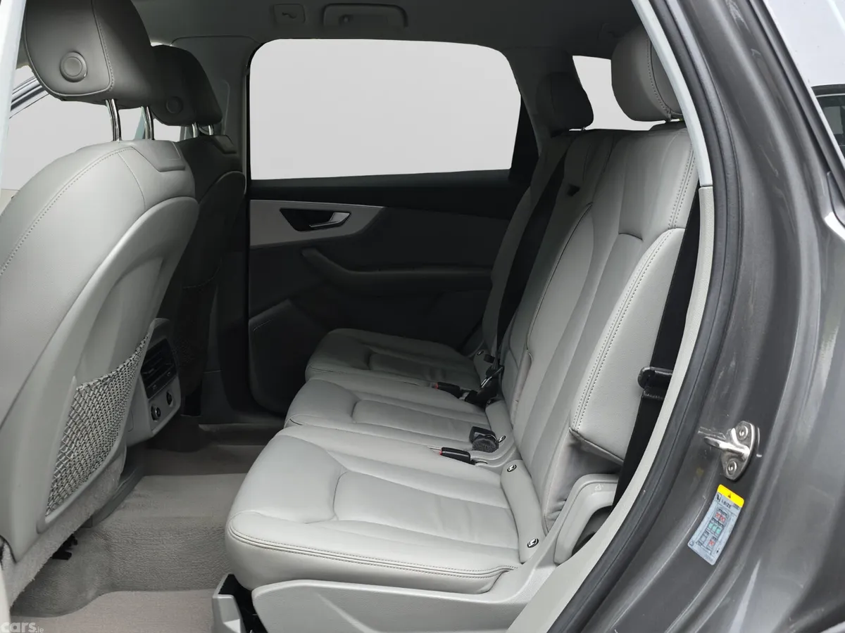 Audi Q7 SUV, Diesel, 2023, Grey