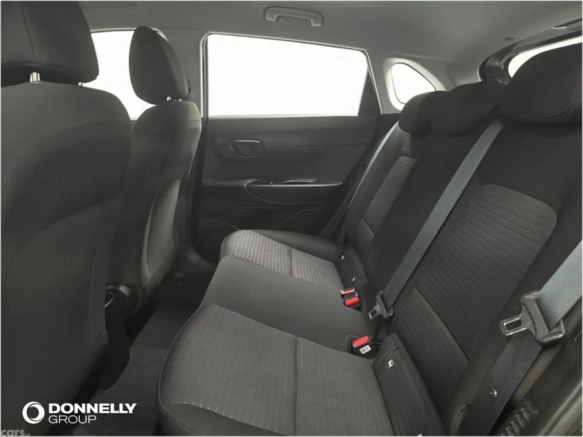 Hyundai i20 Hatchback, Petrol, 2023, Grey
