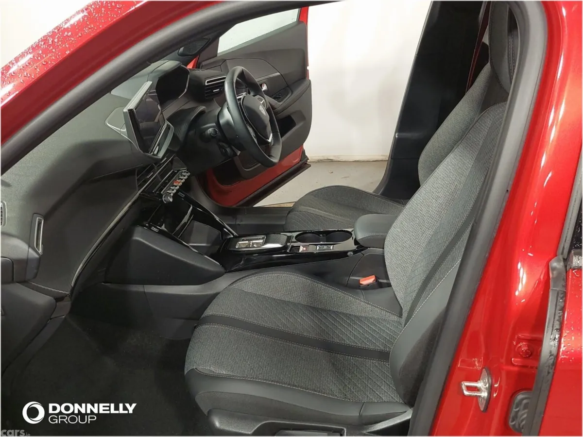 Peugeot 2008 Estate, Electric, 2025, Red