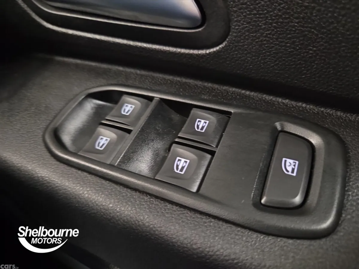 Dacia Duster Estate, Petrol, 2022, Blue