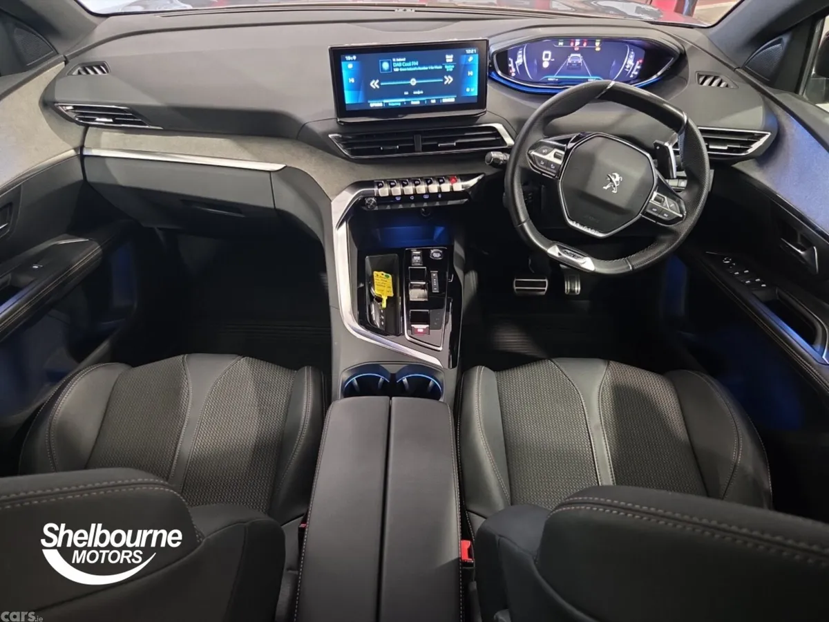 Peugeot 5008 Estate, Diesel, 2023, Grey
