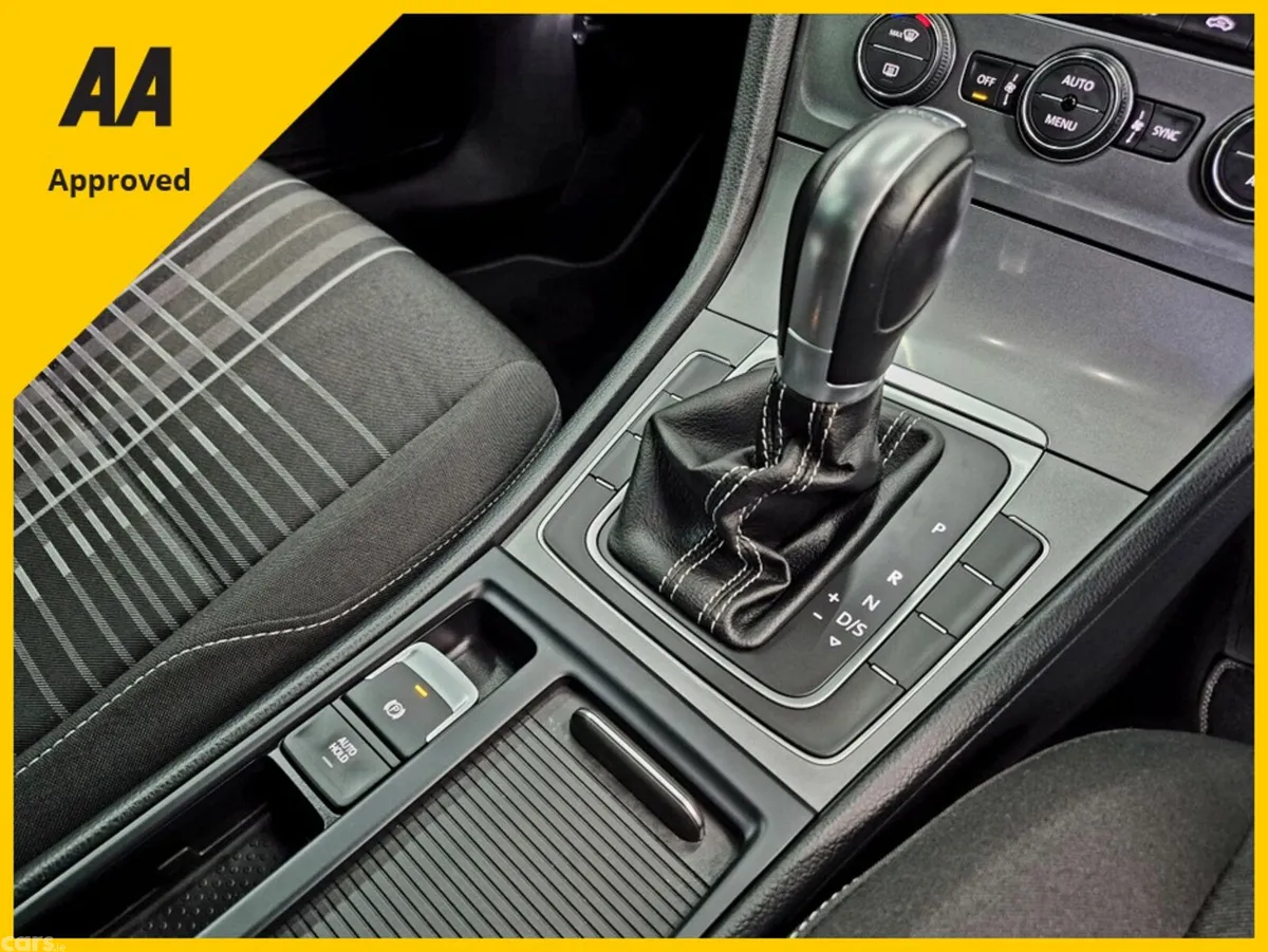 Volkswagen Golf Hatchback, Petrol, 2016, White
