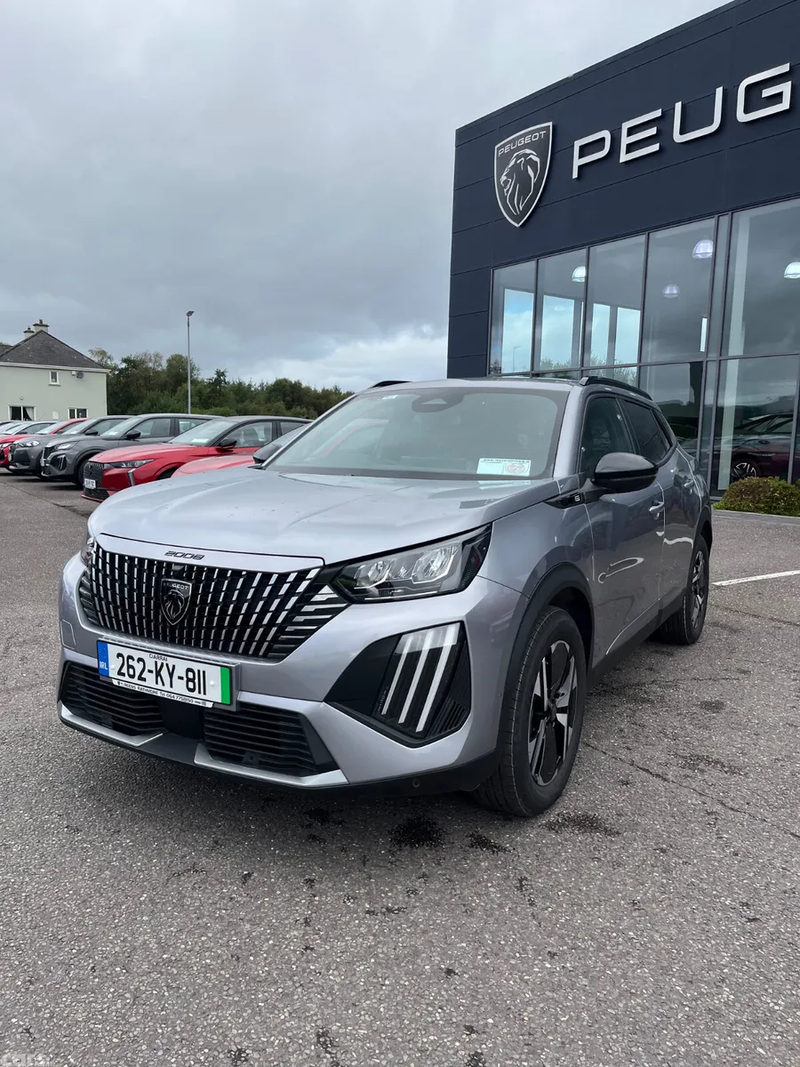 Peugeot 2008 MPV, Electric, 2026, Grey