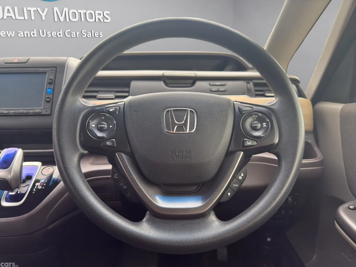 Honda Freed MPV, Petrol Hybrid, 2017, Grey