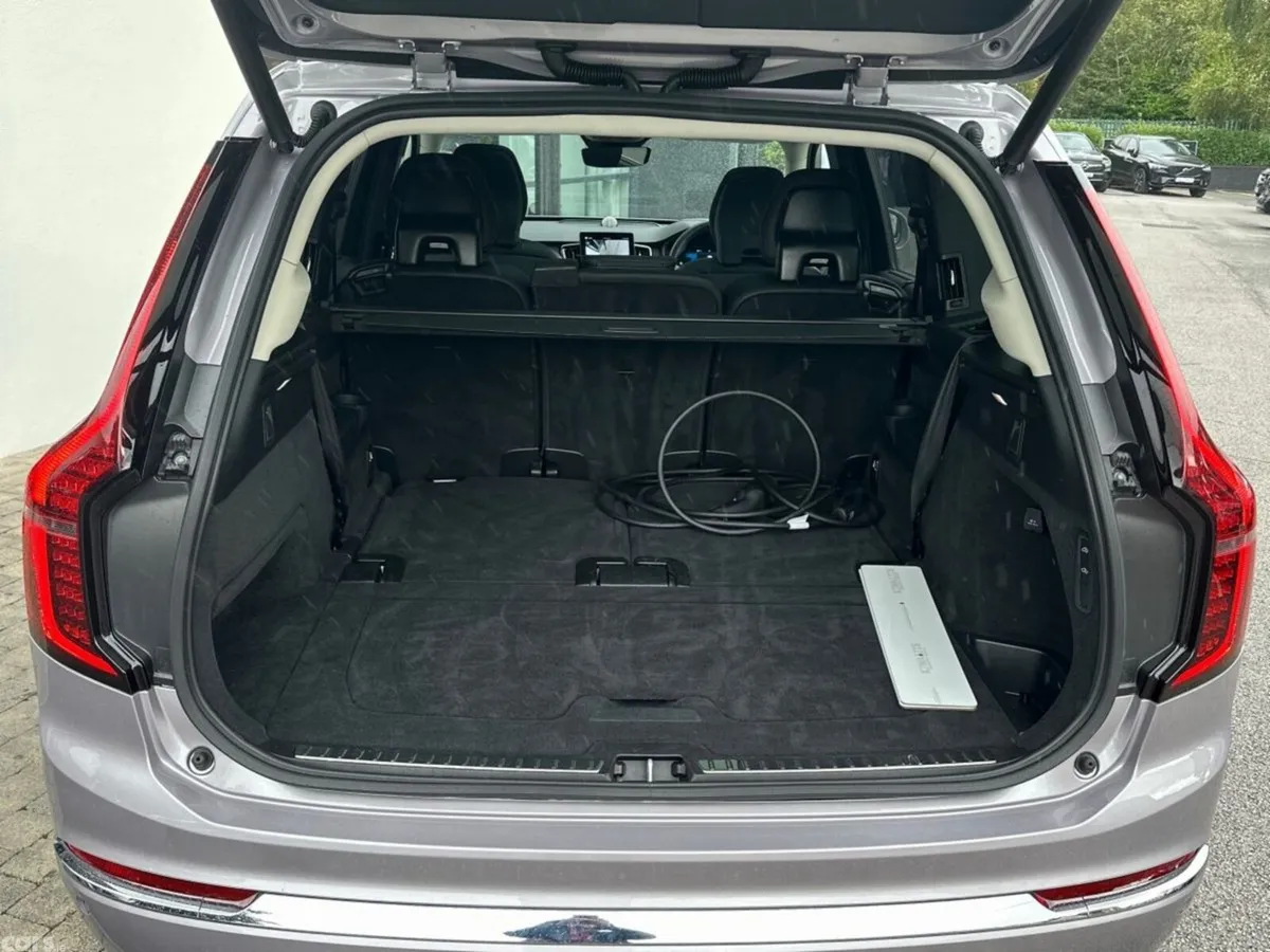 Volvo XC90 SUV, Petrol Plug-in Hybrid, 2025, Silver
