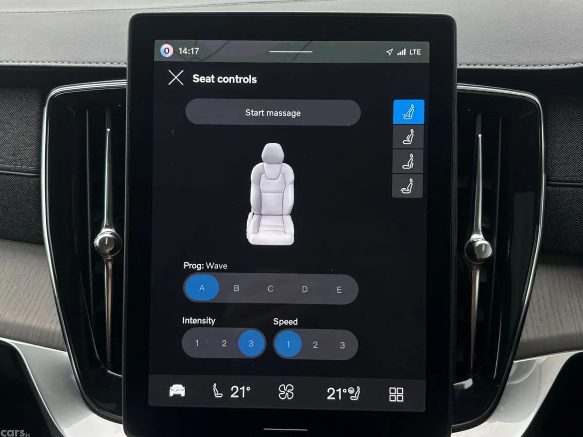Volvo XC90 SUV, Petrol Plug-in Hybrid, 2025, Silver