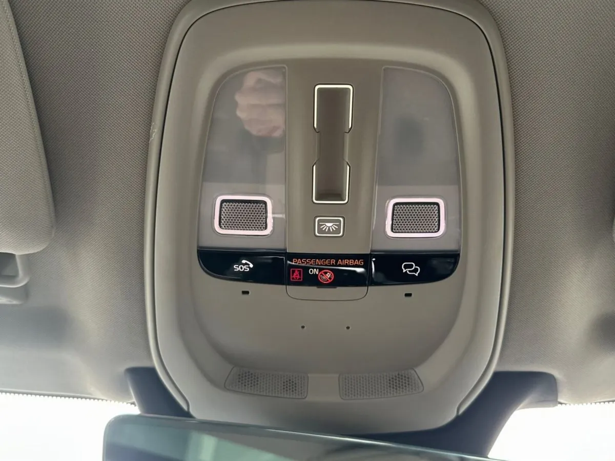Volvo XC90 SUV, Petrol Plug-in Hybrid, 2025, Silver