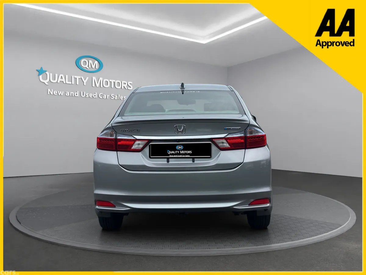 Honda Grace Saloon, Petrol Hybrid, 2016, Silver