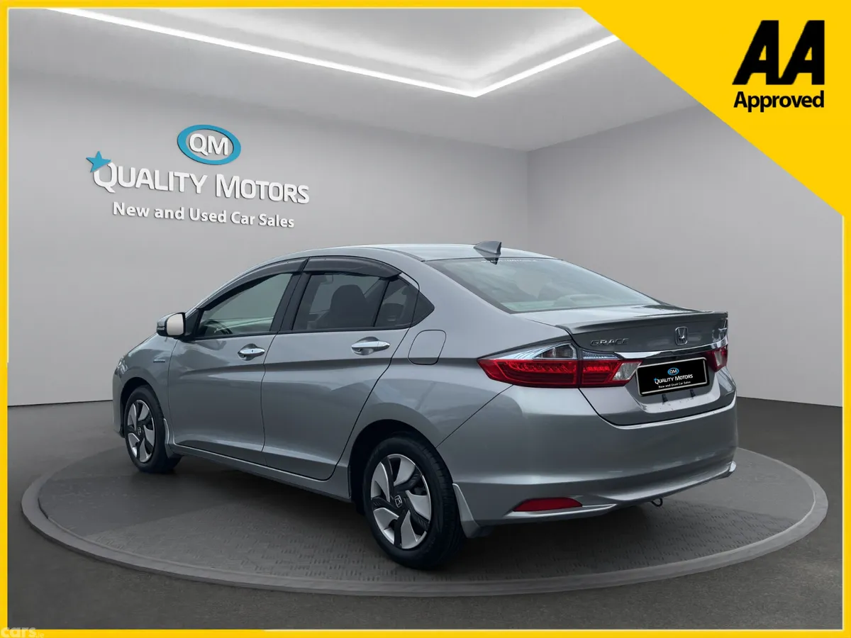 Honda Grace Saloon, Petrol Hybrid, 2016, Silver