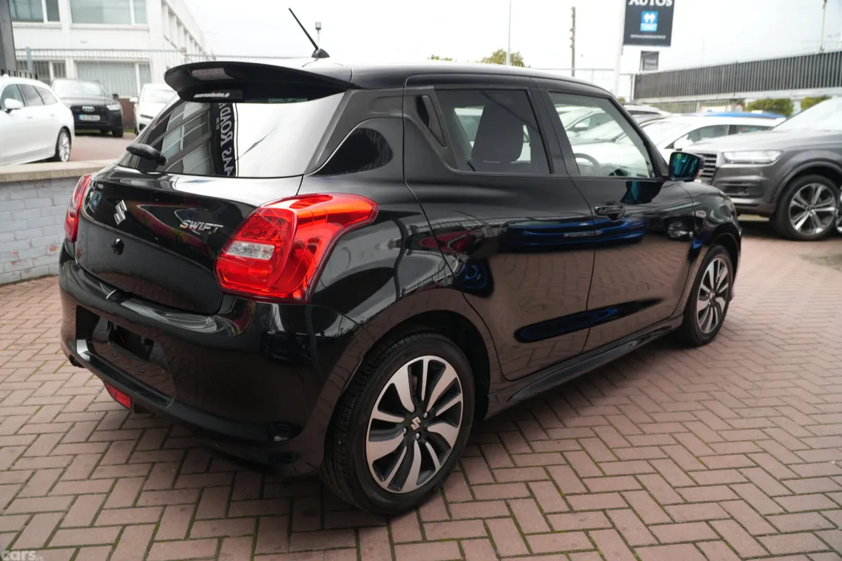 Suzuki Swift Hatchback, Petrol, 2019, Black