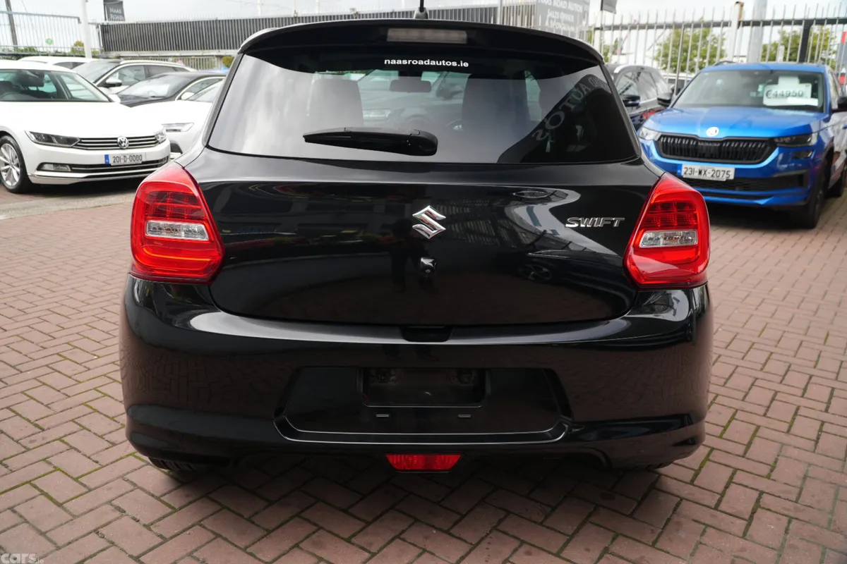 Suzuki Swift Hatchback, Petrol, 2019, Black