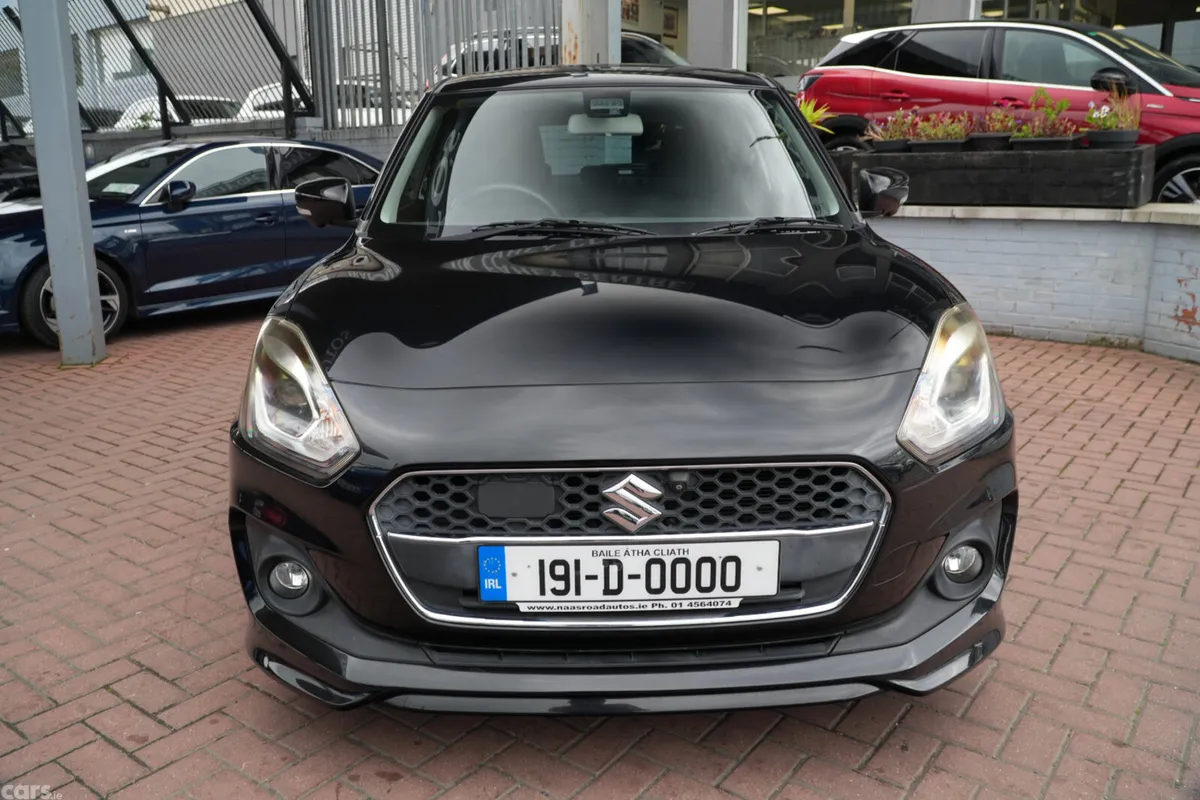 Suzuki Swift Hatchback, Petrol, 2019, Black