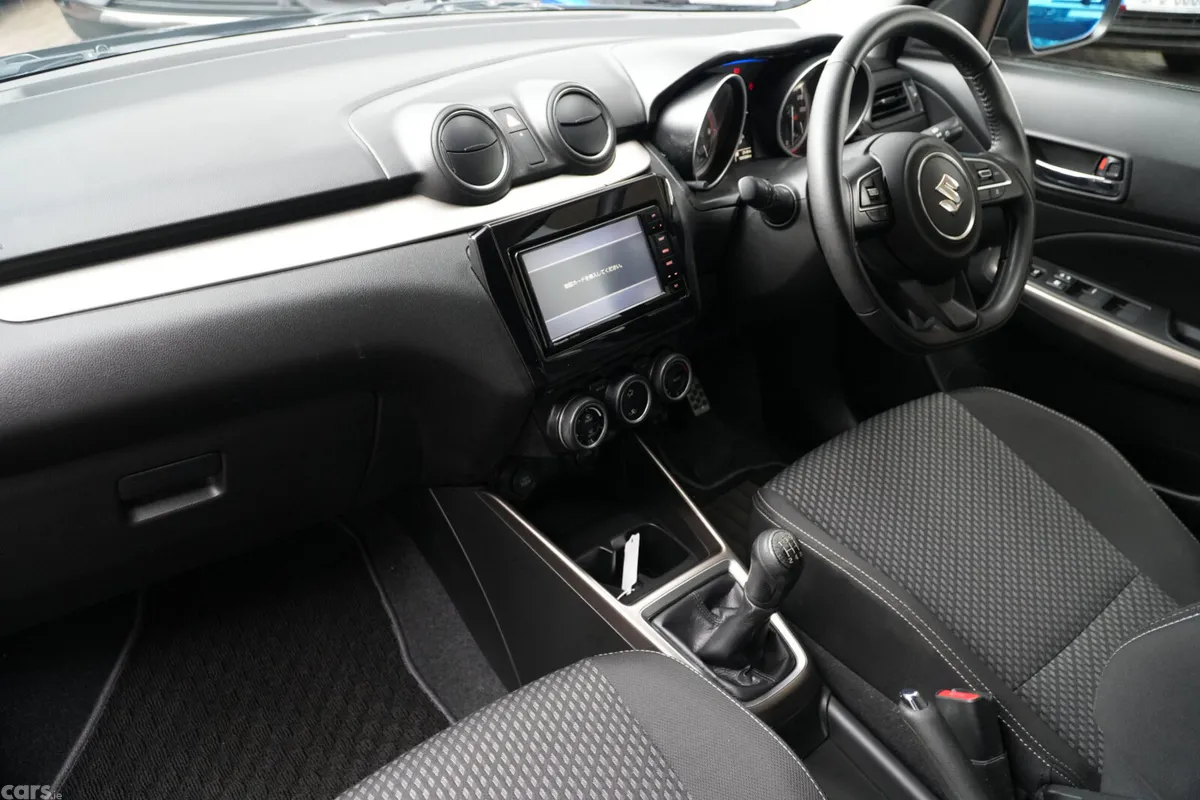 Suzuki Swift Hatchback, Petrol, 2019, Black