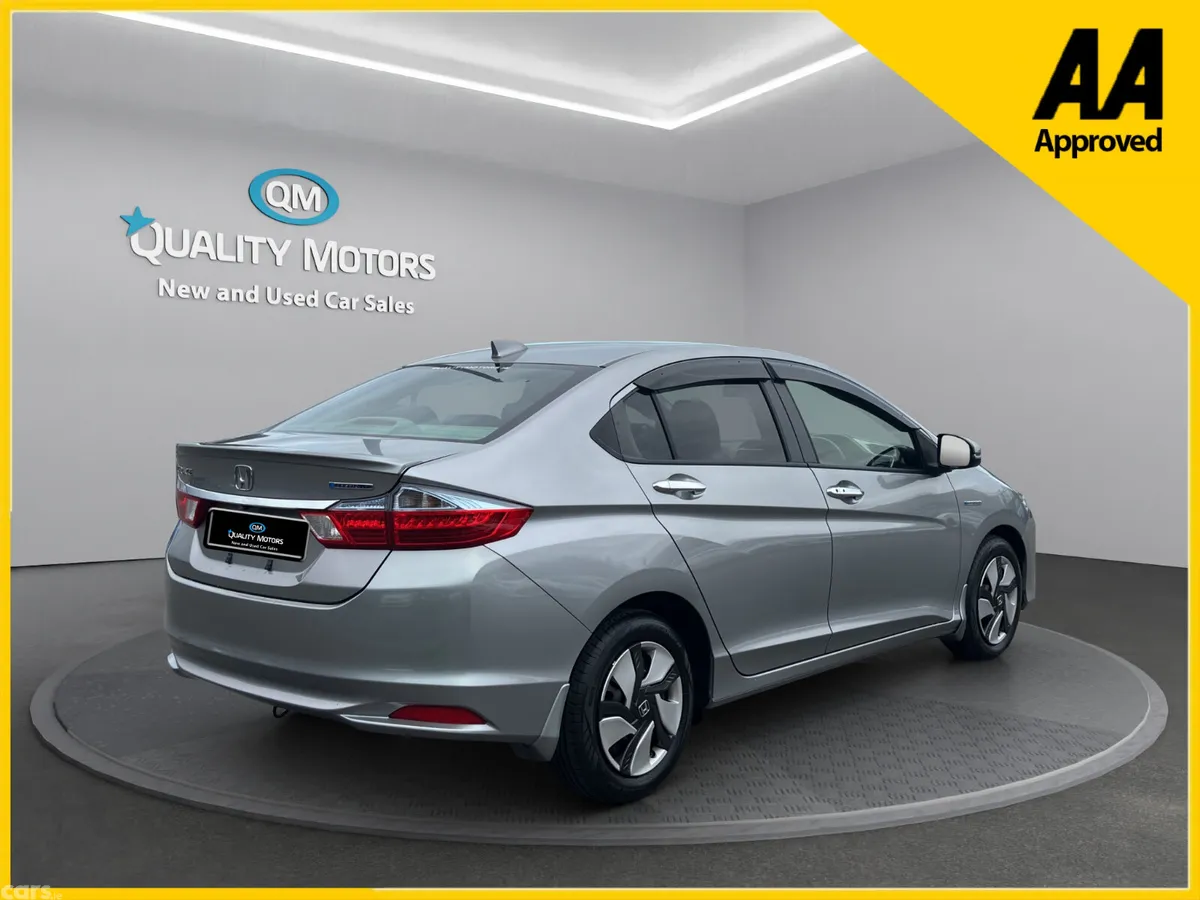 Honda Grace Saloon, Petrol Hybrid, 2016, Silver
