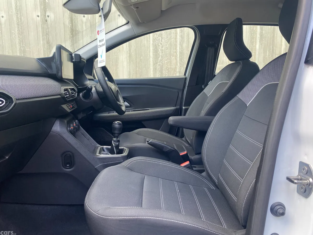 Dacia Sandero Hatchback, Petrol, 2024, White